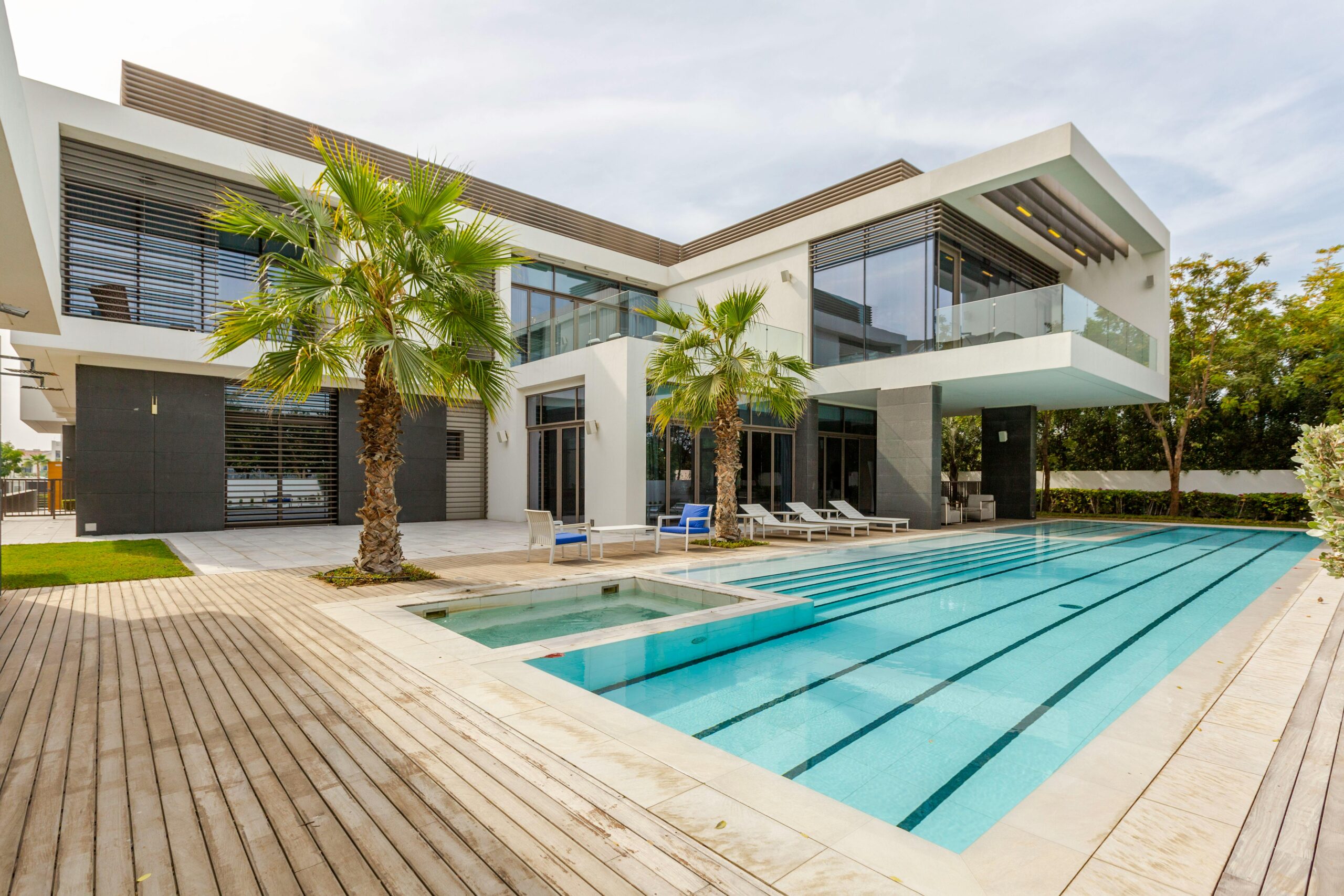 luxury property auctions in dubai